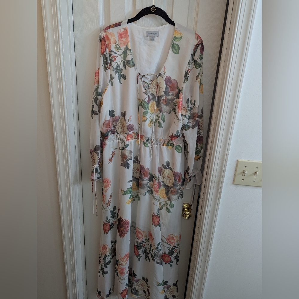 Belle and Sky Long Sleeve Lace Up Maxi Dress EUC - Picture 3 of 6